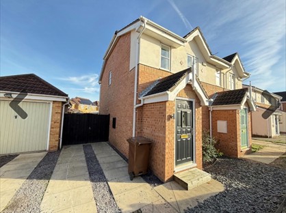 2 Bed Semi-Detached House, Midgley Rise, WF8