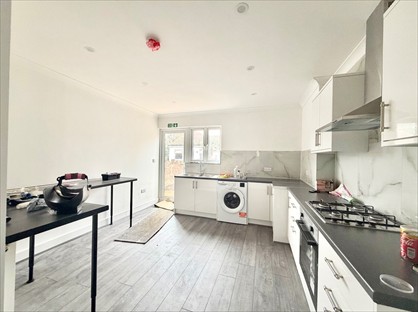 Room in a Shared House, Tudor Road, N9