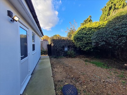 Studio Flat, Longmead Road, UB3