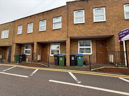 1 Bed Terraced House, Loates Lane, WD17