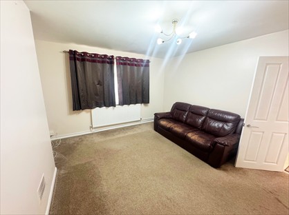 3 Bed Semi-Detached House, Moulton Avenue, TW3