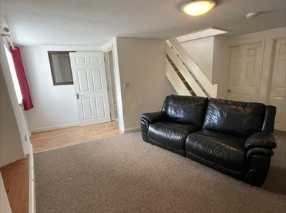 2 Bed Flat, St. Nicholas Street, PL31