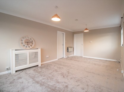 1 Bed Flat, Stuart Court, LE2