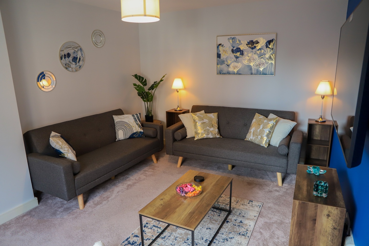 Additional image 3 of 4 Bed Semi-Detached House, Gardenia Road, LE5, N1 7GU