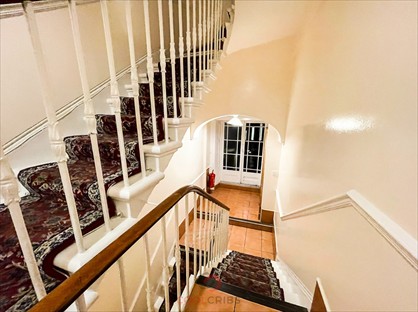 Studio Flat, Sussex Gardens, W2