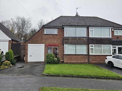 3 Bed Semi-Detached House, Sandhurst Avenue, DY9