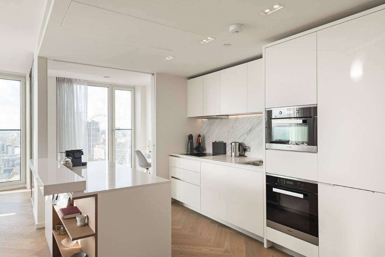3 Bed Flat, Upper Ground, SE1 photo 2