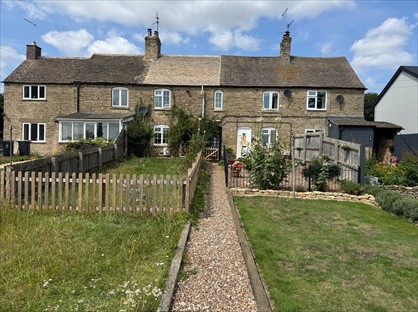 2 Bed Terraced House, Stamford Road, PE9