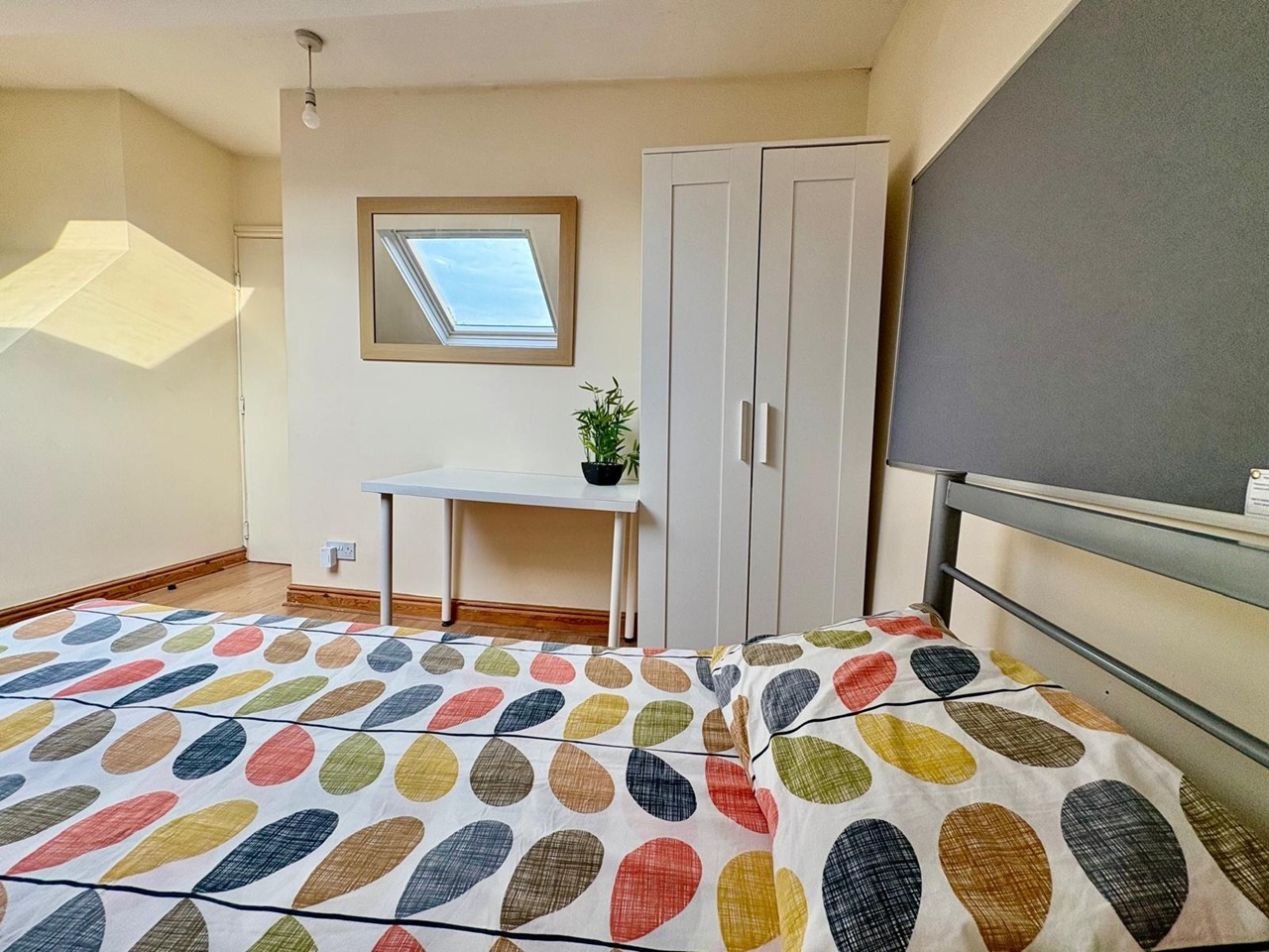 Additional image 5 of 10 Bed Terraced House, Pomona St, S11, N1 7GU