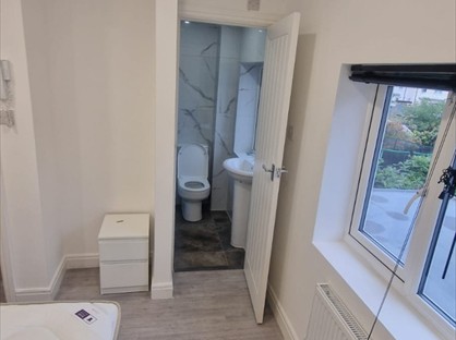 Room in a Shared House, Cassio Road, WD18
