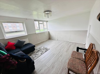 2 Bed Flat, Gallery Gardens, UB5
