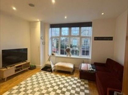 1 Bed Flat, Upper Richmond Road West, SW14