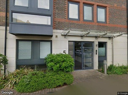 1 Bed Flat, Old Lodge Place, TW1