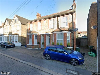 2 Bed Semi-Detached House, West Grove, IG8