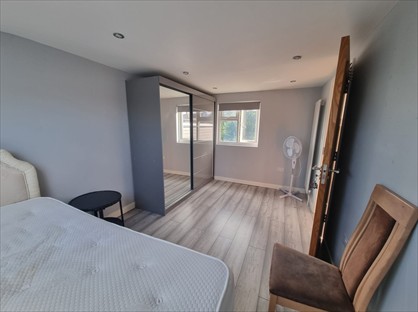 Room in a Shared House, Belmont Park Road, E10