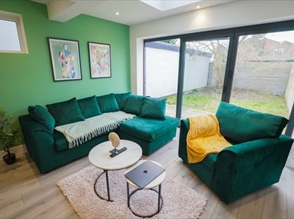 5 Bed Semi-Detached House, London Road, RH10