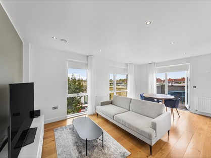 1 Bed Flat, Marsh Court, SE17