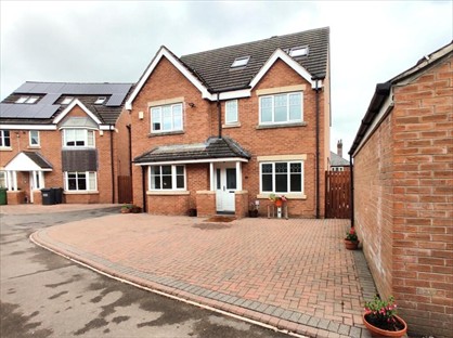6 Bed Detached House, Fern View, BD19