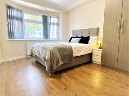Room in a Shared House, Bath Road, TW4