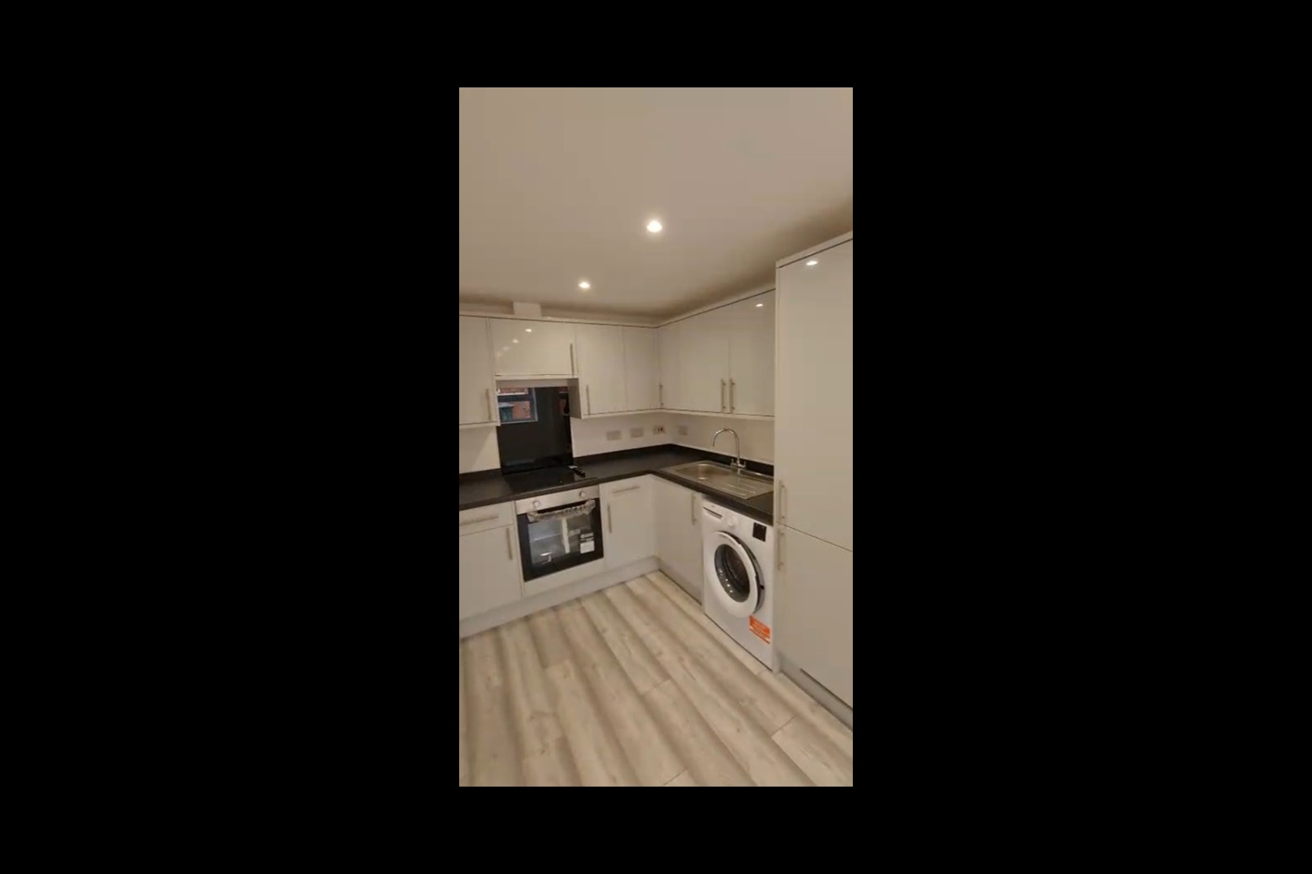 2 Bed Flat, Peveril St, NG7 photo 4