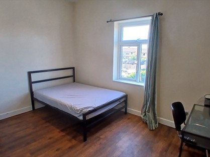 Room in a Shared House, Waterloo Road, ST6