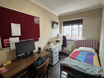Studio Flat, The Pack Horse, BL1