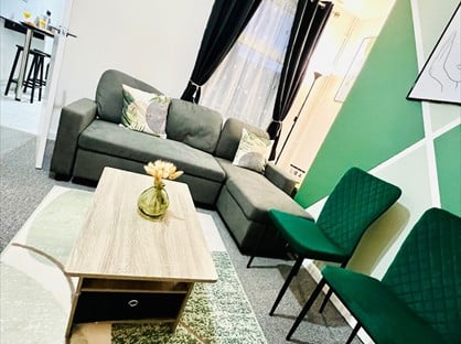 4 Bed Terraced House, Central Road, LE67