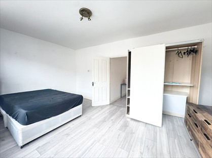 Studio Flat, Edgware Road, NW9