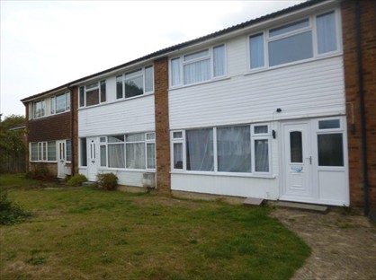3 Bed Terraced House, Russell Close, LU6