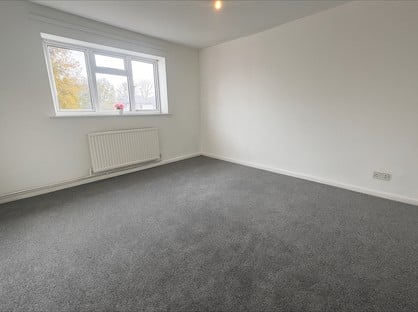 2 Bed Flat, Derby Road, SO50