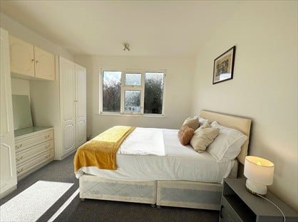 Room in a Shared House, Petts Wood Road, BR5