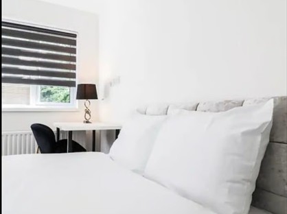 6 Bed Detached House, Hainault Road, E11