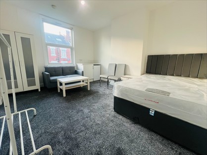 Room in a Shared House, Mitford Place, LS12