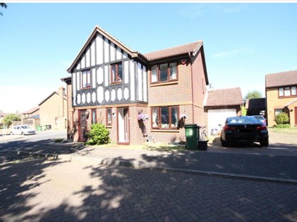 3 Bed Semi-Detached House, The Thatchers, ME16