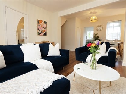 2 Bed Terraced House, Midland Place, SA7