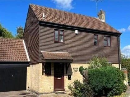 3 Bed Semi-Detached House, Brackens Drive, CM14