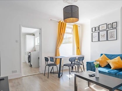 3 Bed Terraced House, Selby Street, NR32