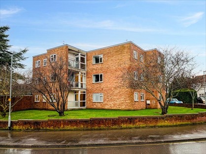 2 Bed Flat, Turkey Court, TA1
