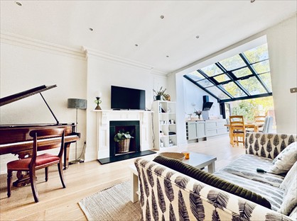 3 Bed Maisonette, Kew Road, TW9