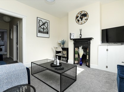 2 Bed Terraced House, New Street, CT2