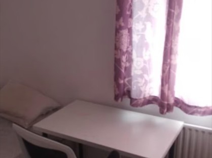 Room in a Shared House, Henbane Path, RM3