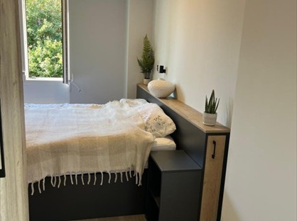 Studio Flat, Bury St, GU2