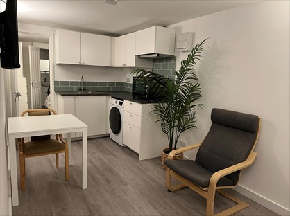 Room in a Shared House, Lake End Way, RG45