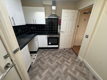 1 Bed Flat, Kalidas Court, SE19