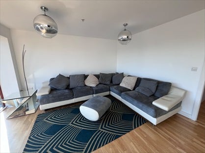 2 Bed Penthouse, Mitchell Street, G1
