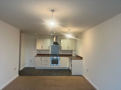 2 Bed Flat, Trinity Street, PL25