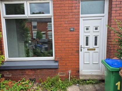 2 Bed Terraced House, Searness Road, M24