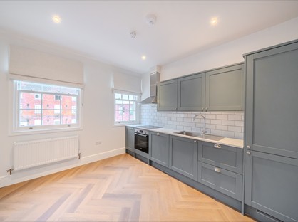 1 Bed Flat, Innox Place, BA14