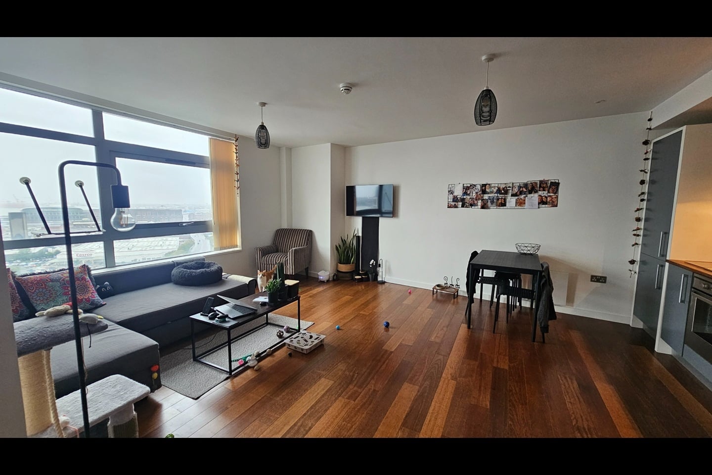 1 Bed Flat, Beetham Tower, L3 photo 2