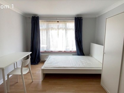 4 Bed Terraced House, Britannia Road, KT5